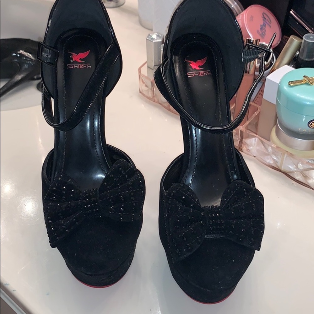 Sky high heels with bow